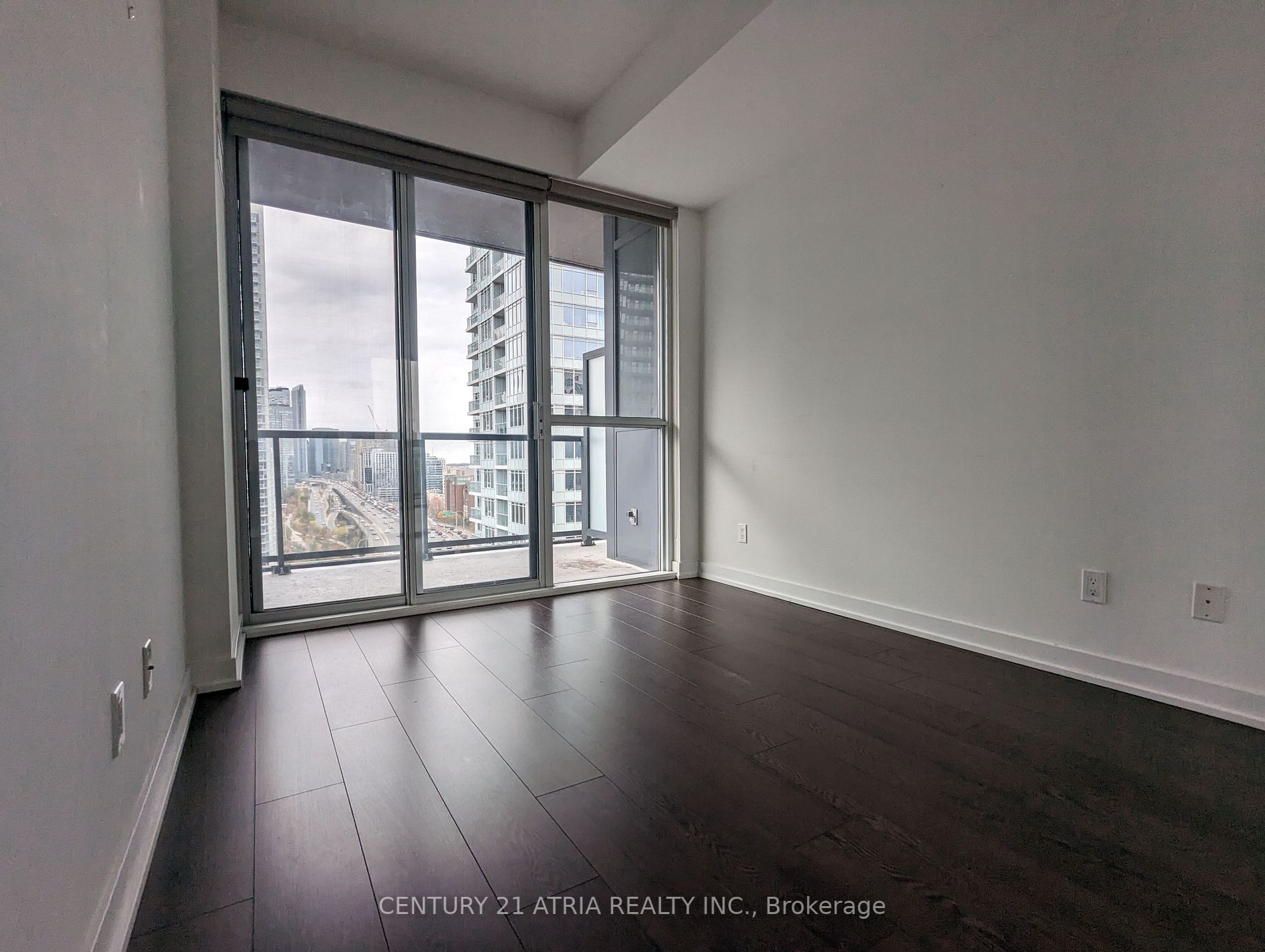 20 Bruyeres Mews, #1805