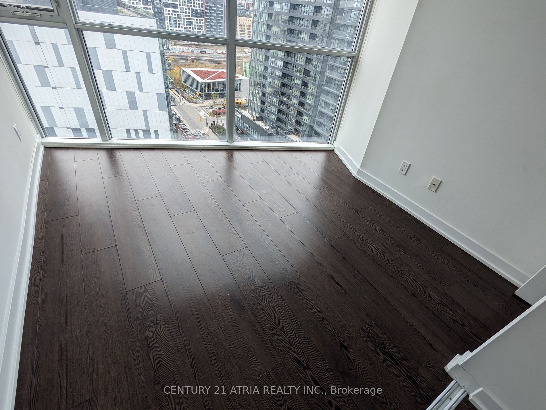 20 Bruyeres Mews, #1805