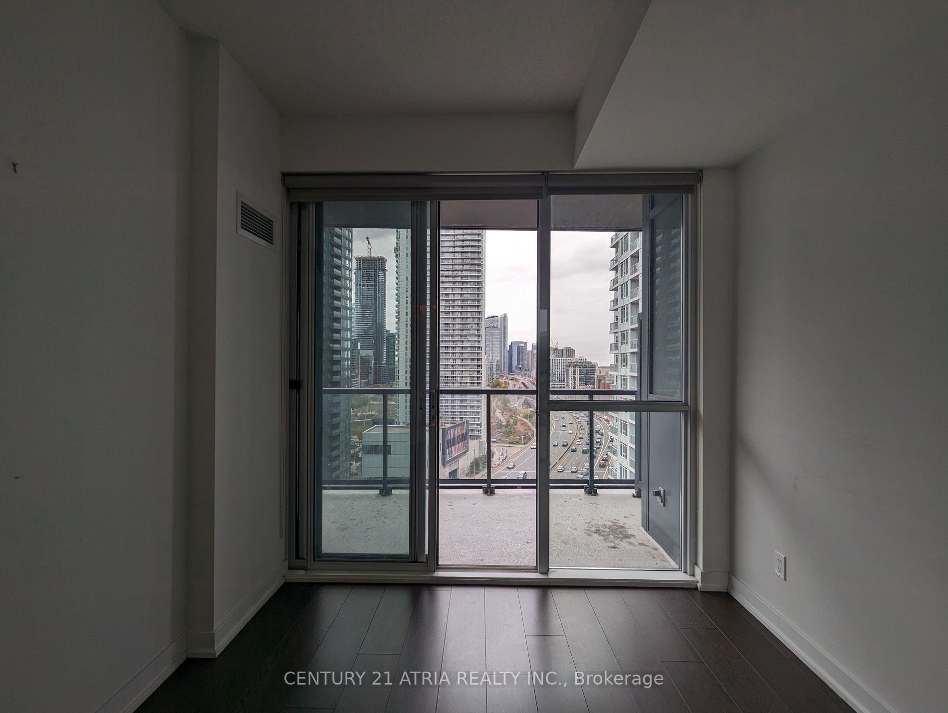 20 Bruyeres Mews, #1805