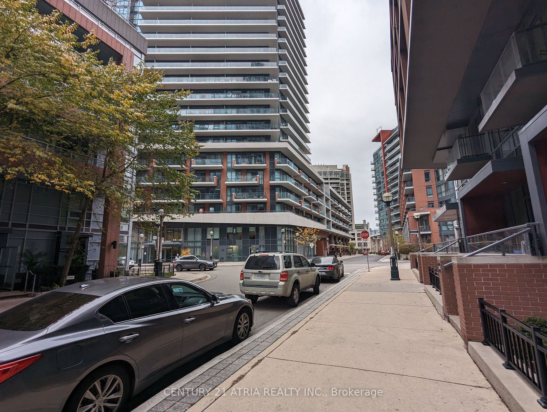 20 Bruyeres Mews, #1805