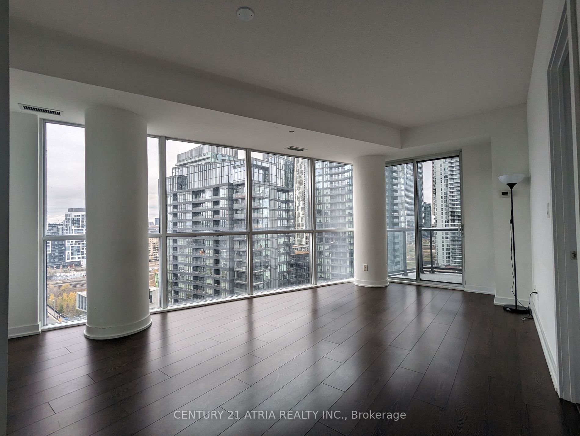 20 Bruyeres Mews, #1805