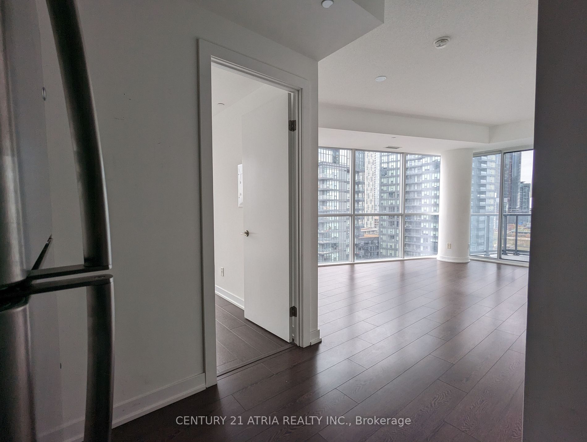 20 Bruyeres Mews, #1805