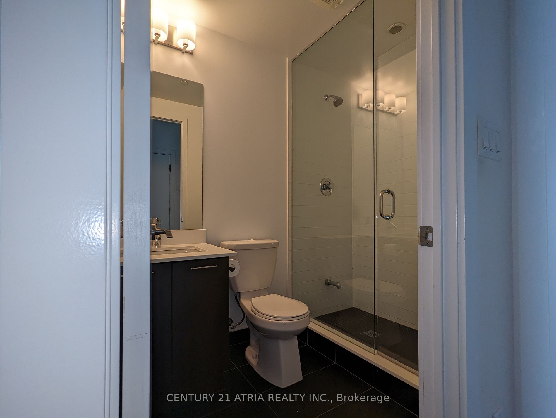 20 Bruyeres Mews, #1805