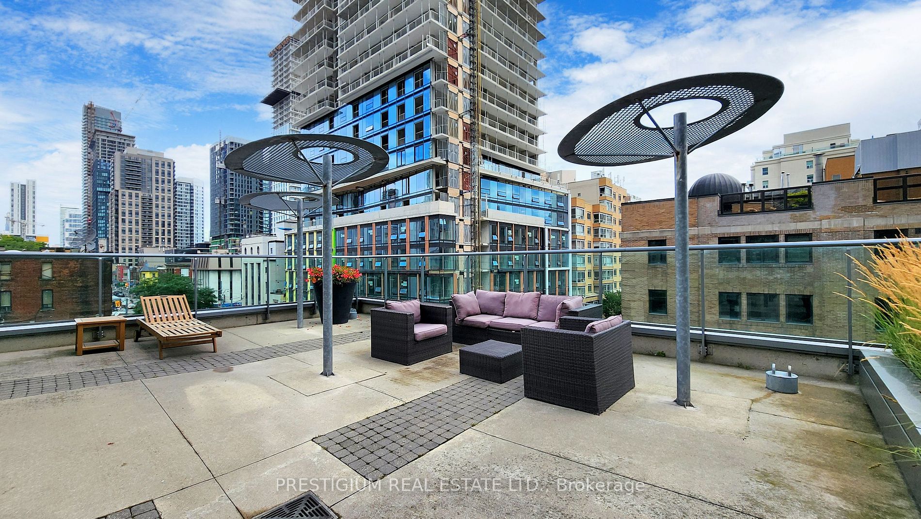 33 Lombard St, #3504