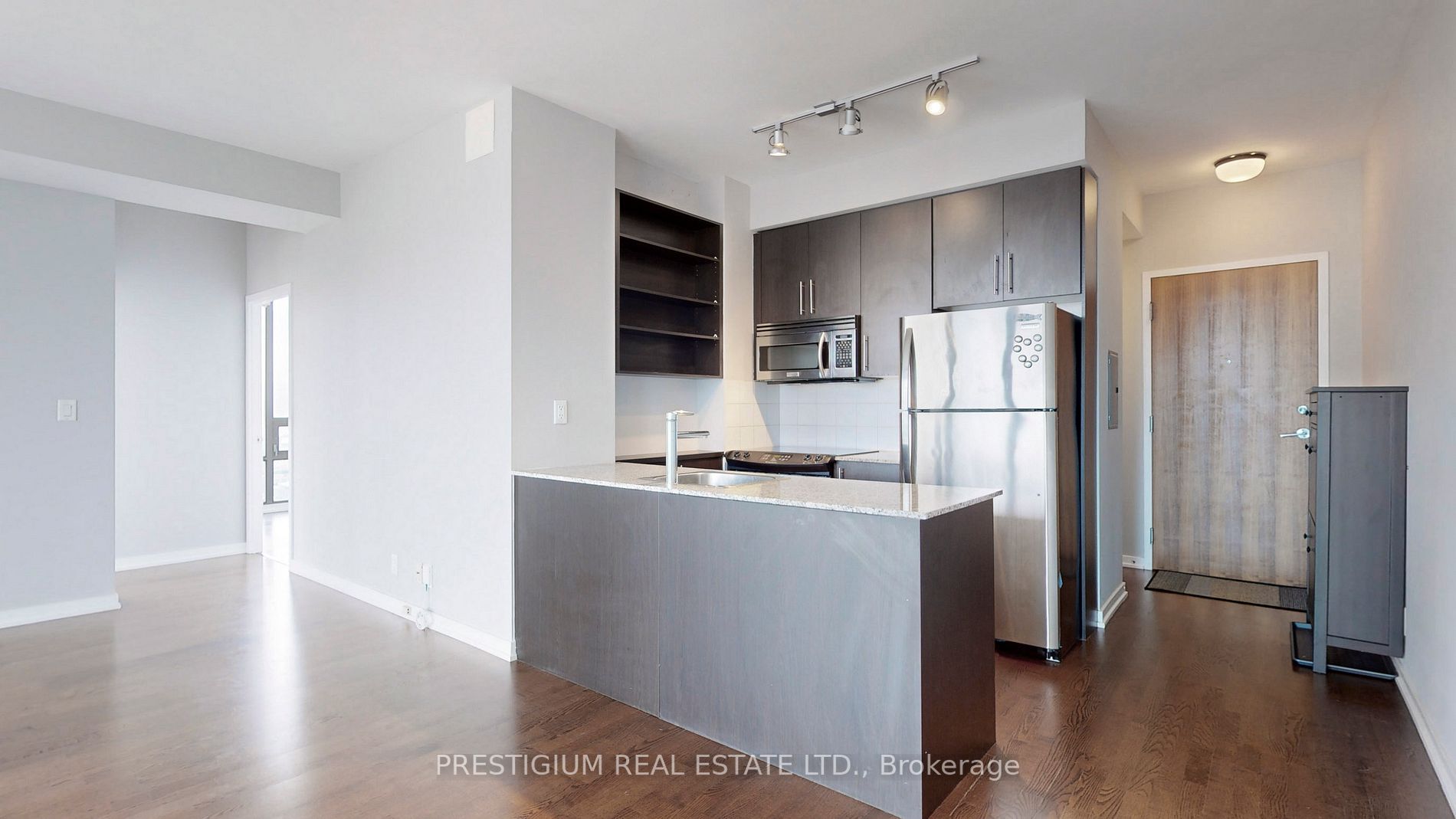33 Lombard St, #3504