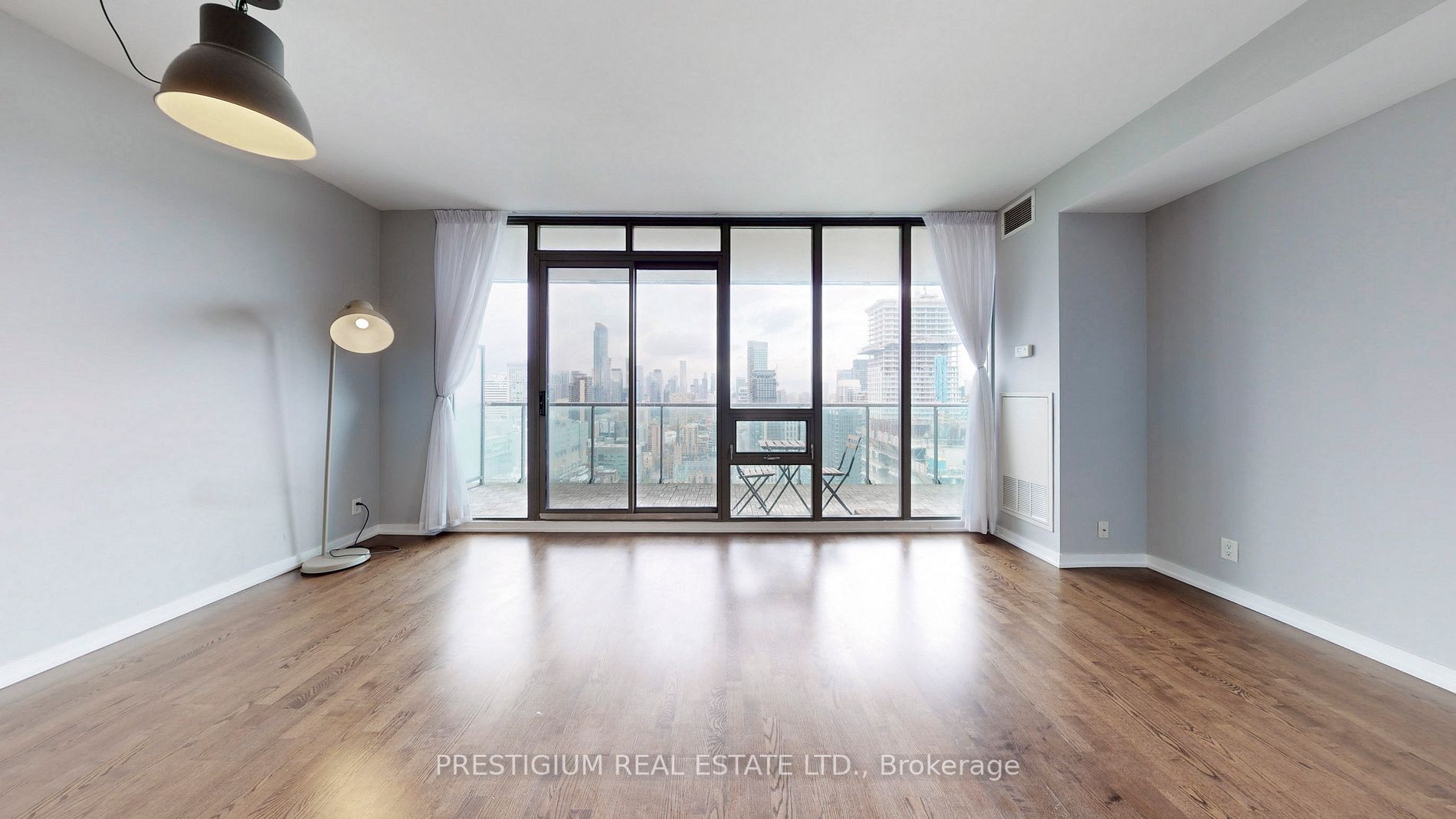 33 Lombard St, #3504
