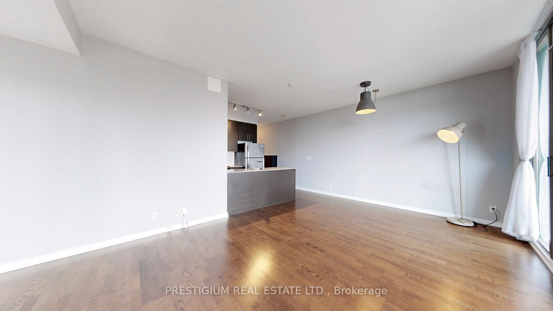 33 Lombard St, #3504