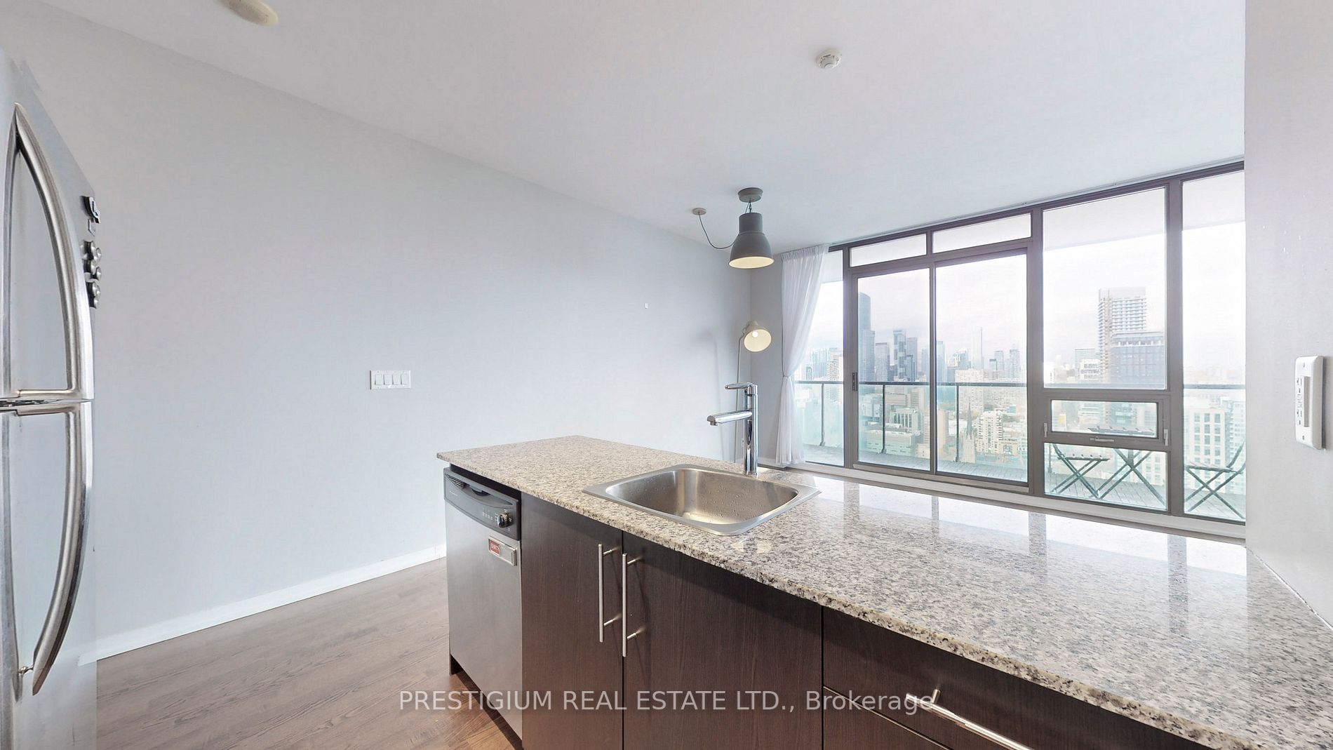 33 Lombard St, #3504