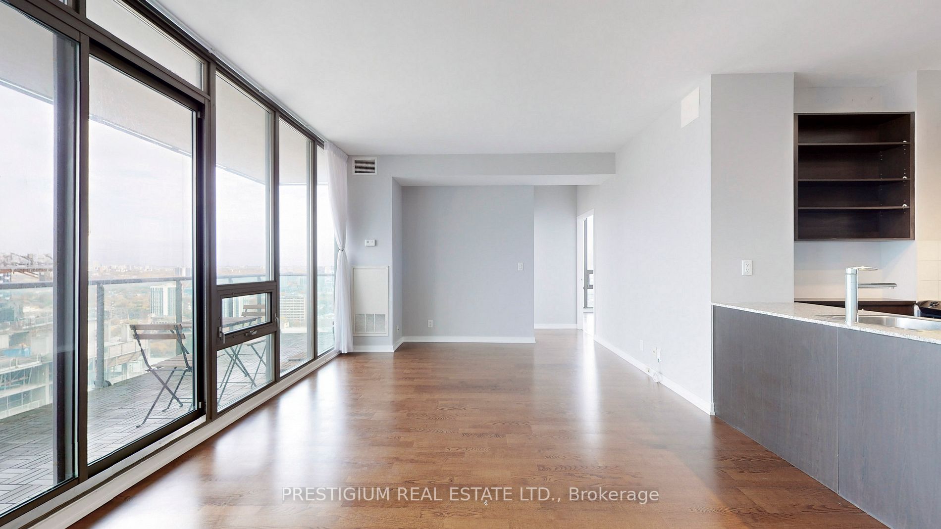 33 Lombard St, #3504