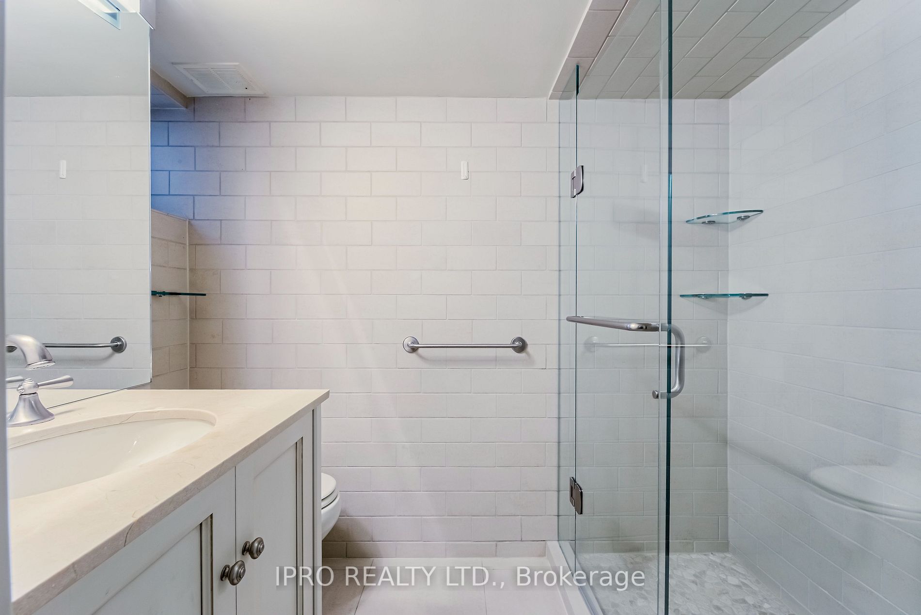 599 Spadina Rd