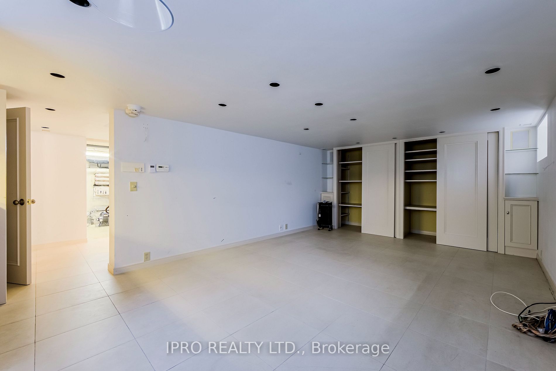 599 Spadina Rd