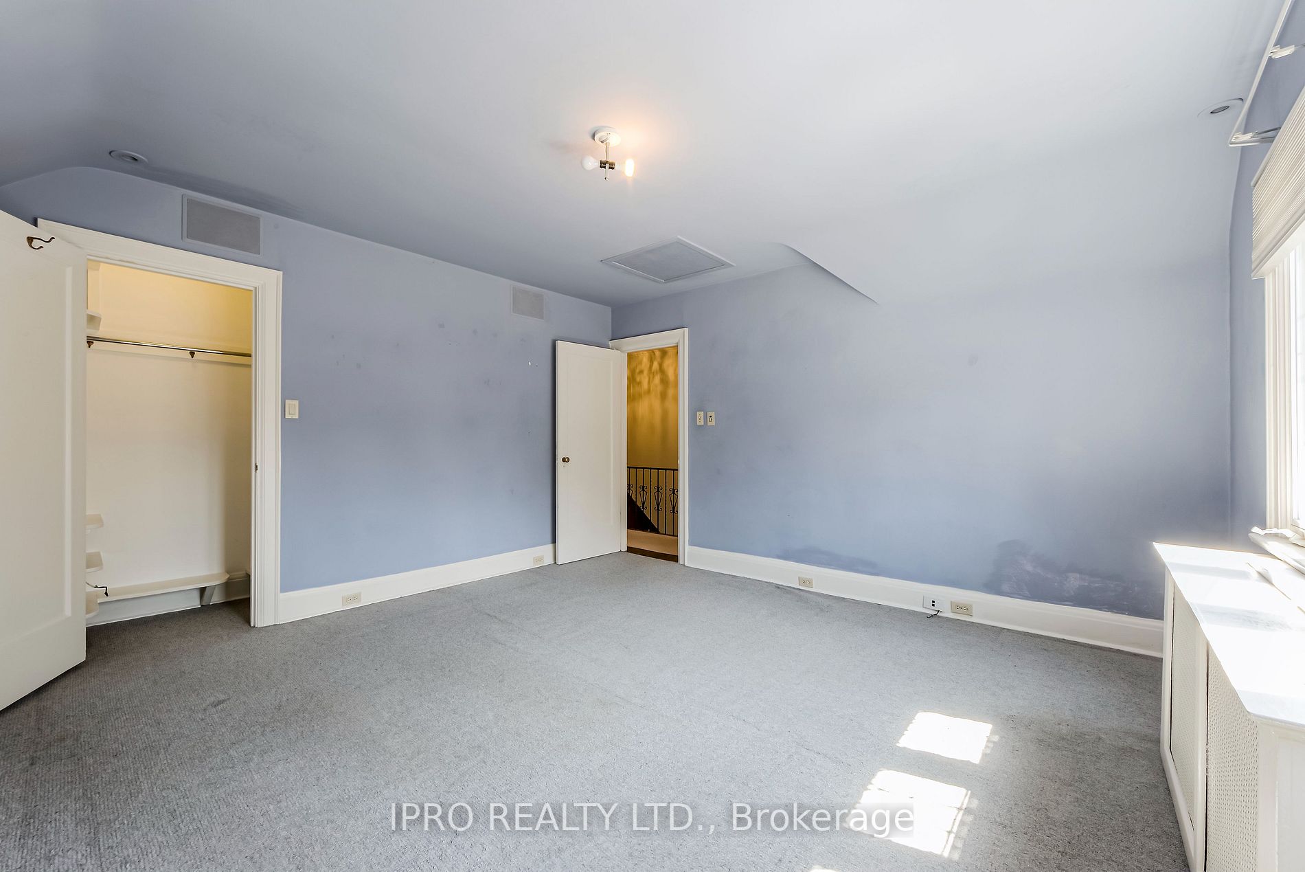 599 Spadina Rd