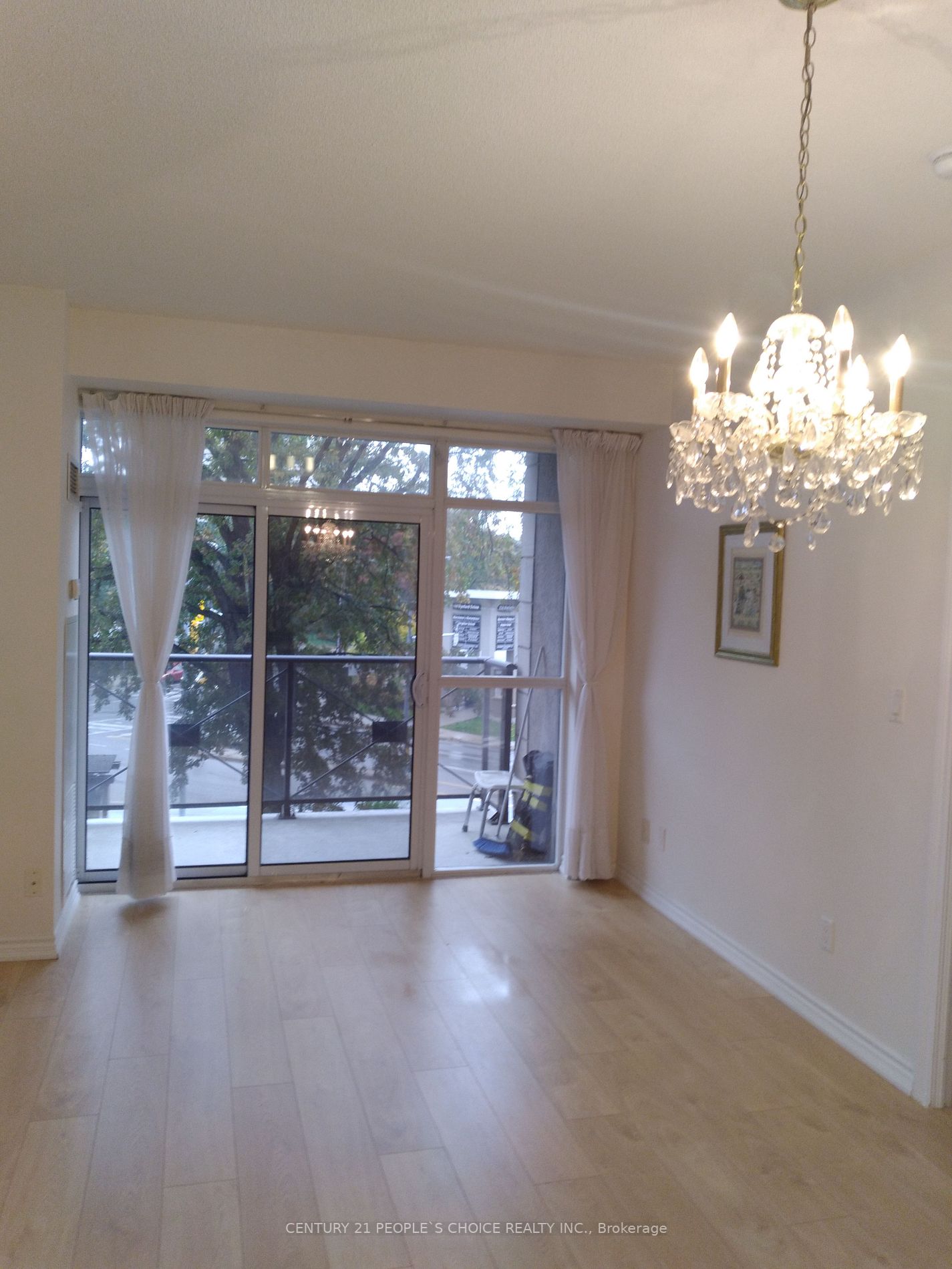 133 Wynford Dr, #201