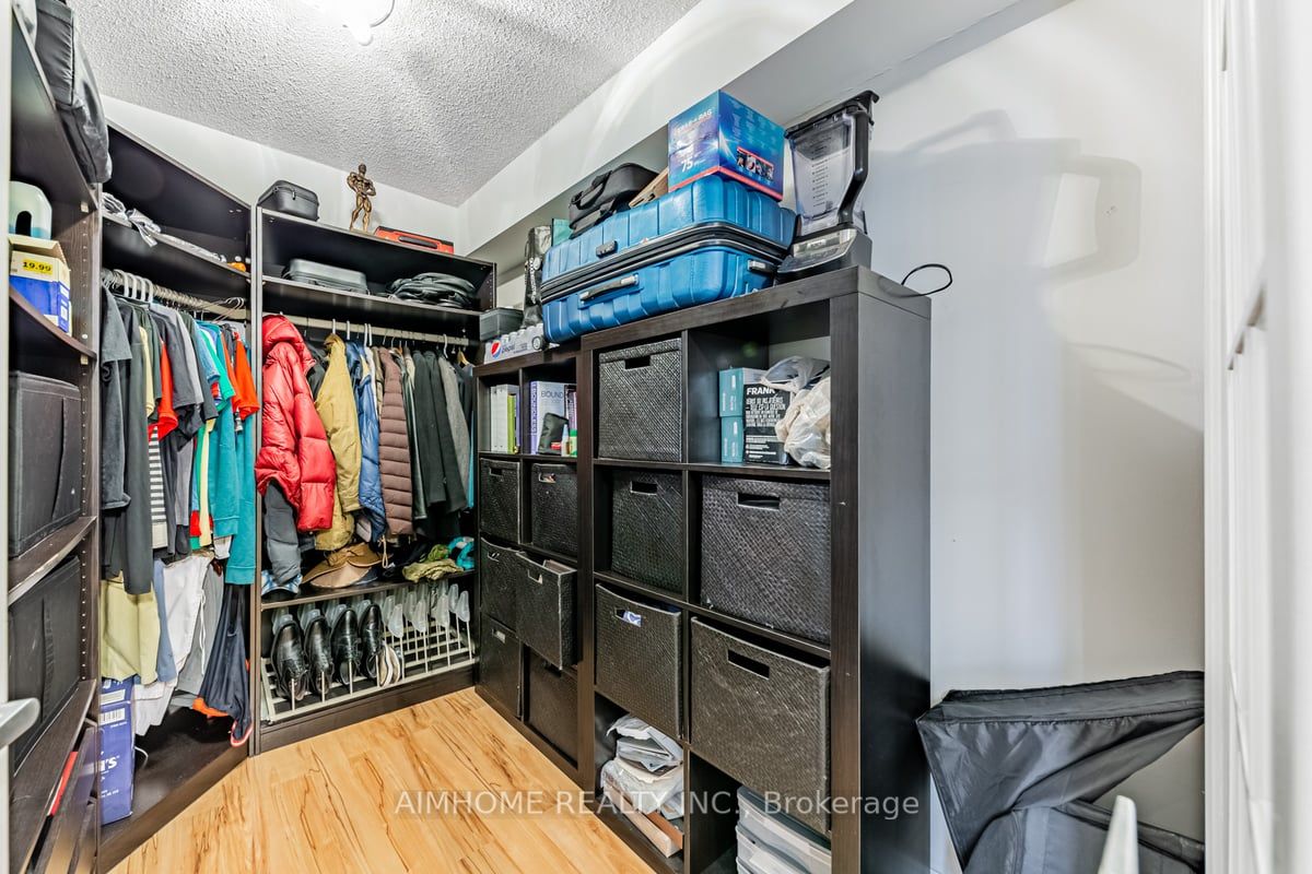 17 Barberry Pl, #1205