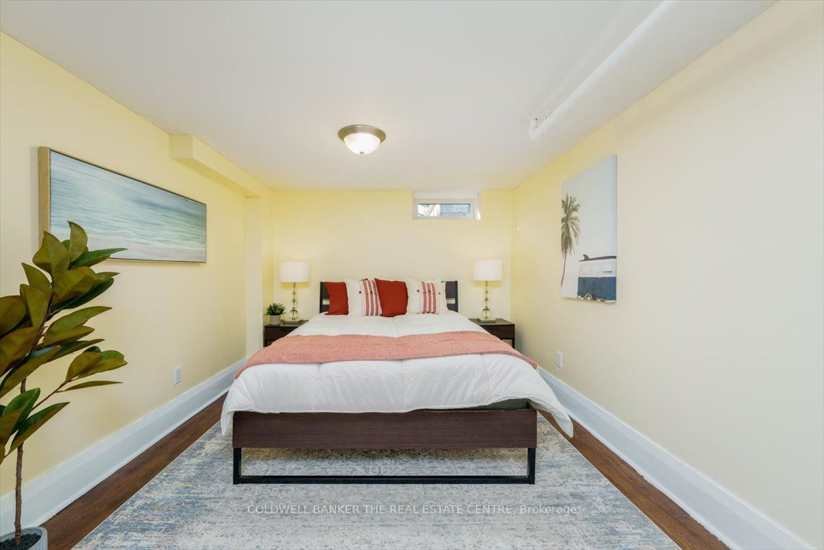 93 Douglas Cres, #93B