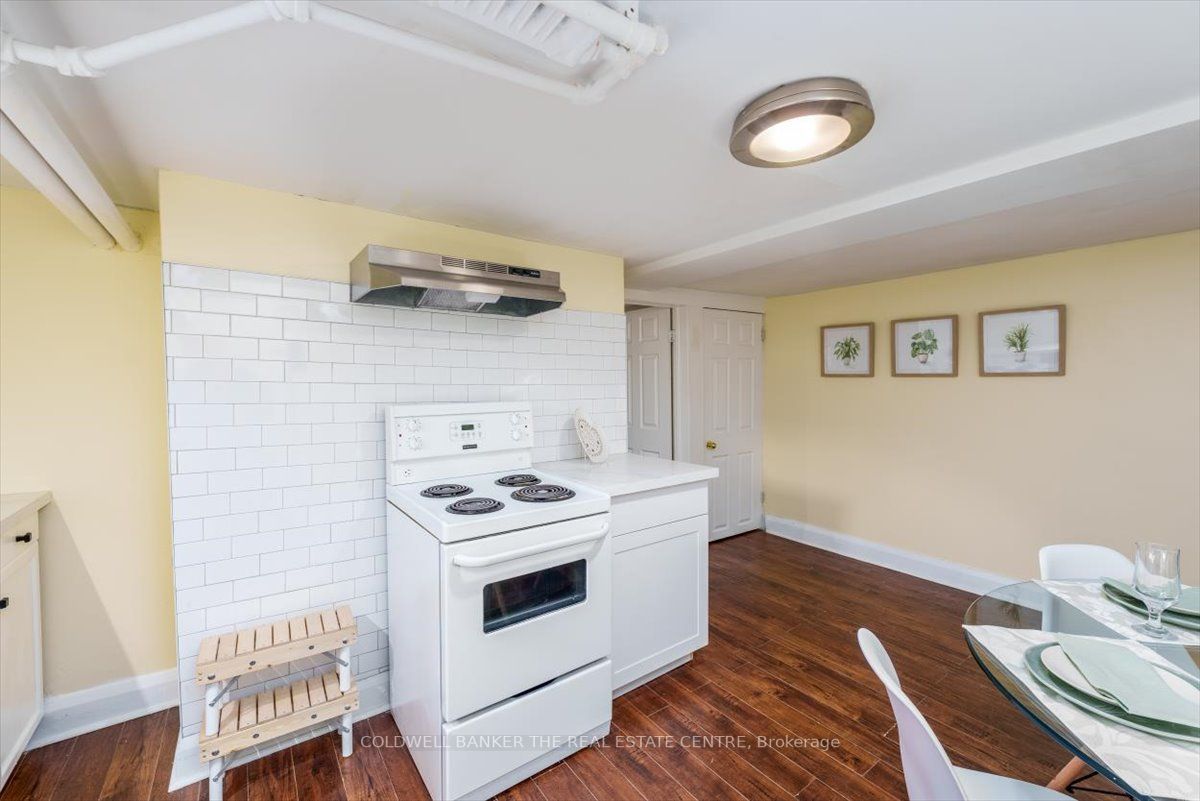 93 Douglas Cres, #93B