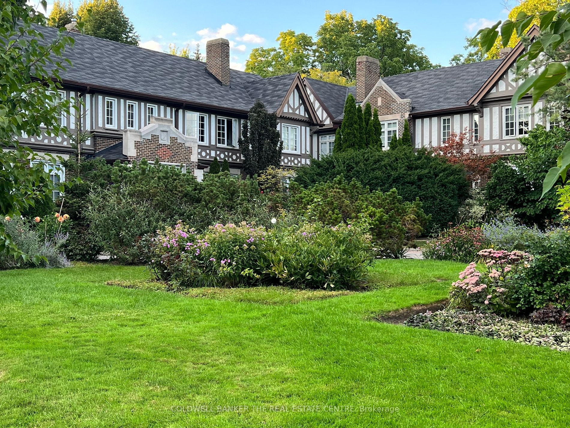 93 Douglas Cres, #93B