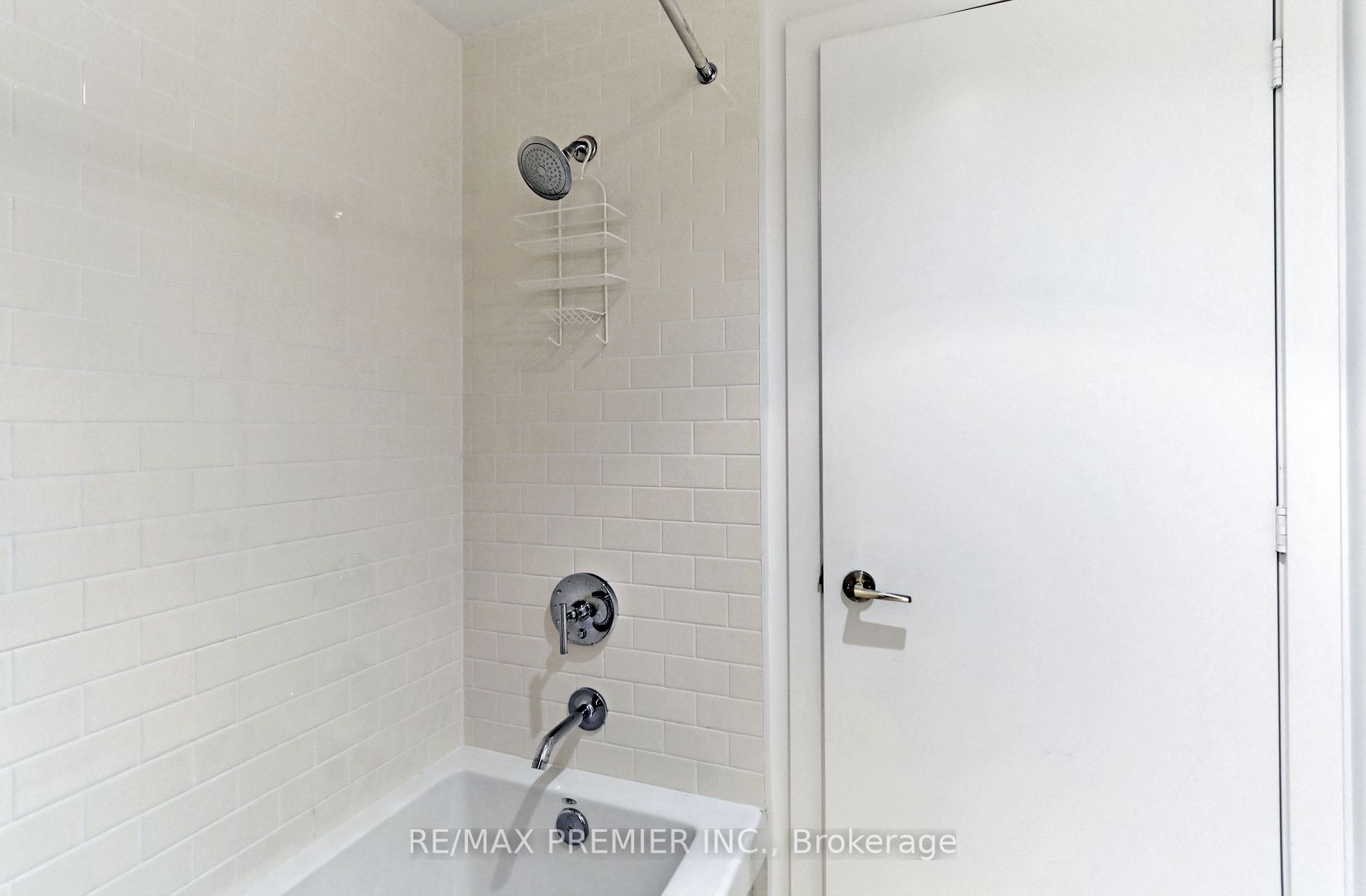 33 Charles Street E, #911