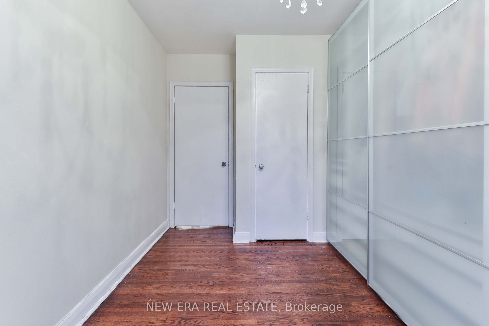 305 Waterloo Ave