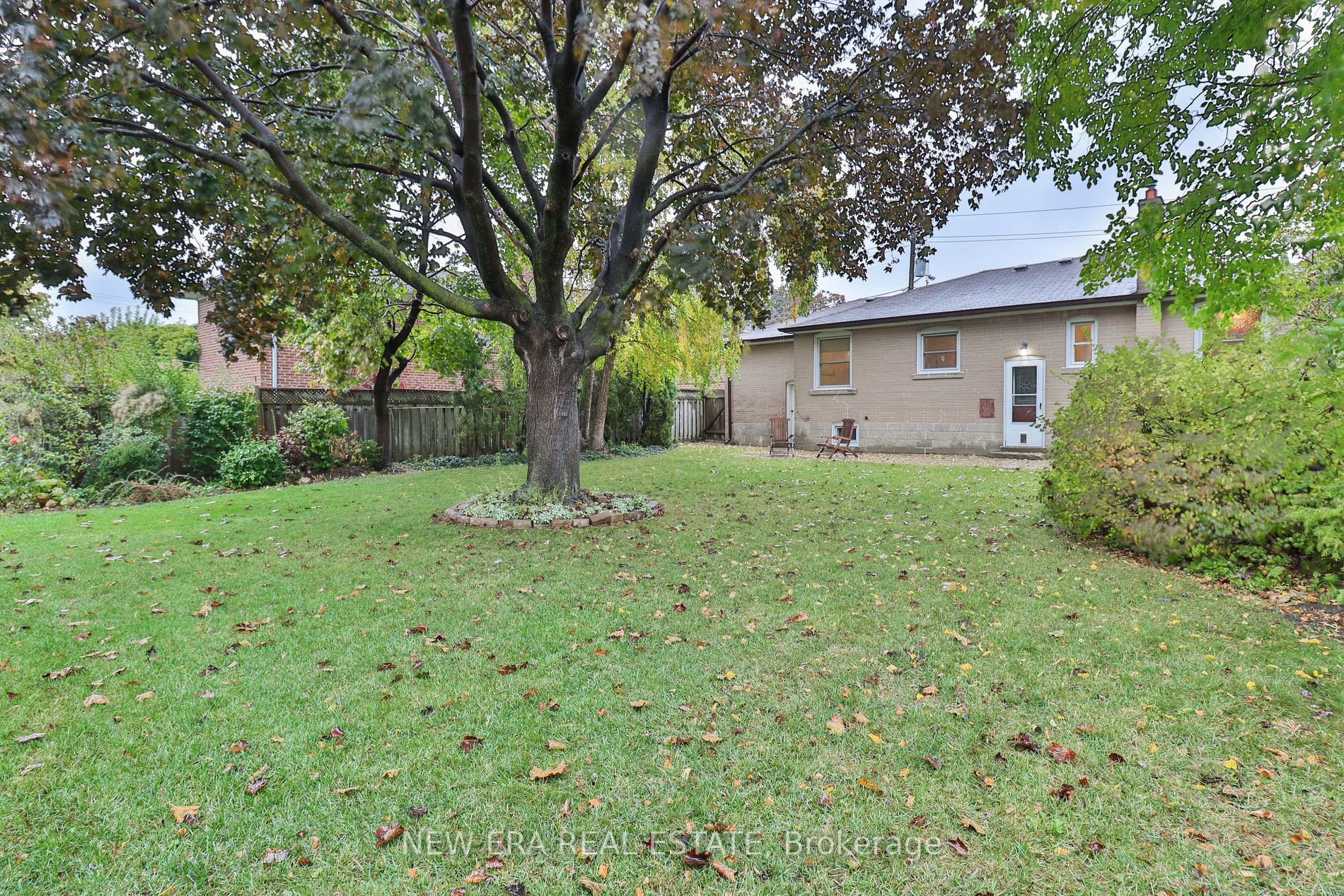 305 Waterloo Ave