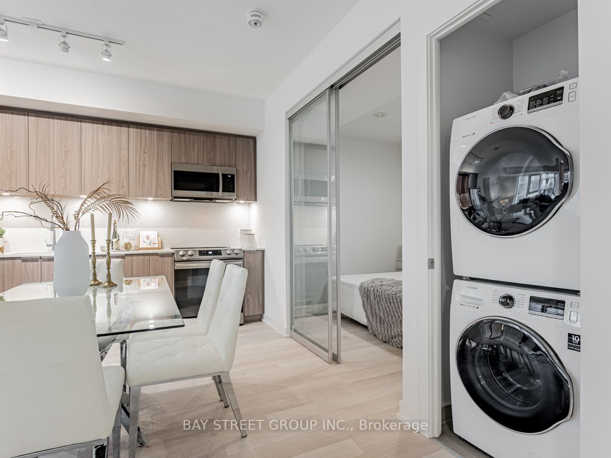357 King St W, #1409