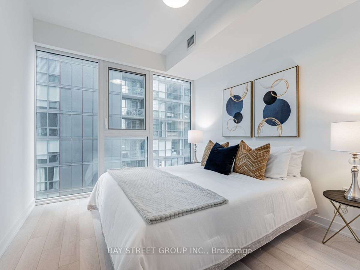 357 King St W, #1409