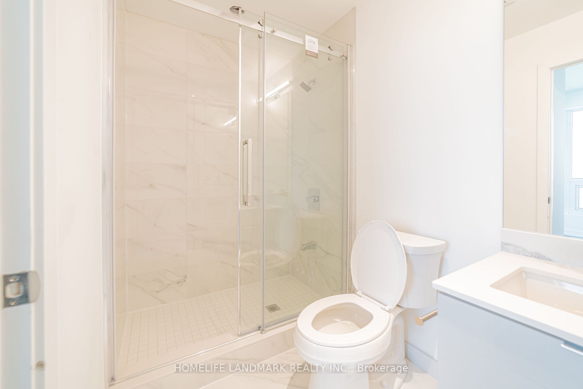 395 Bloor St E, #5104