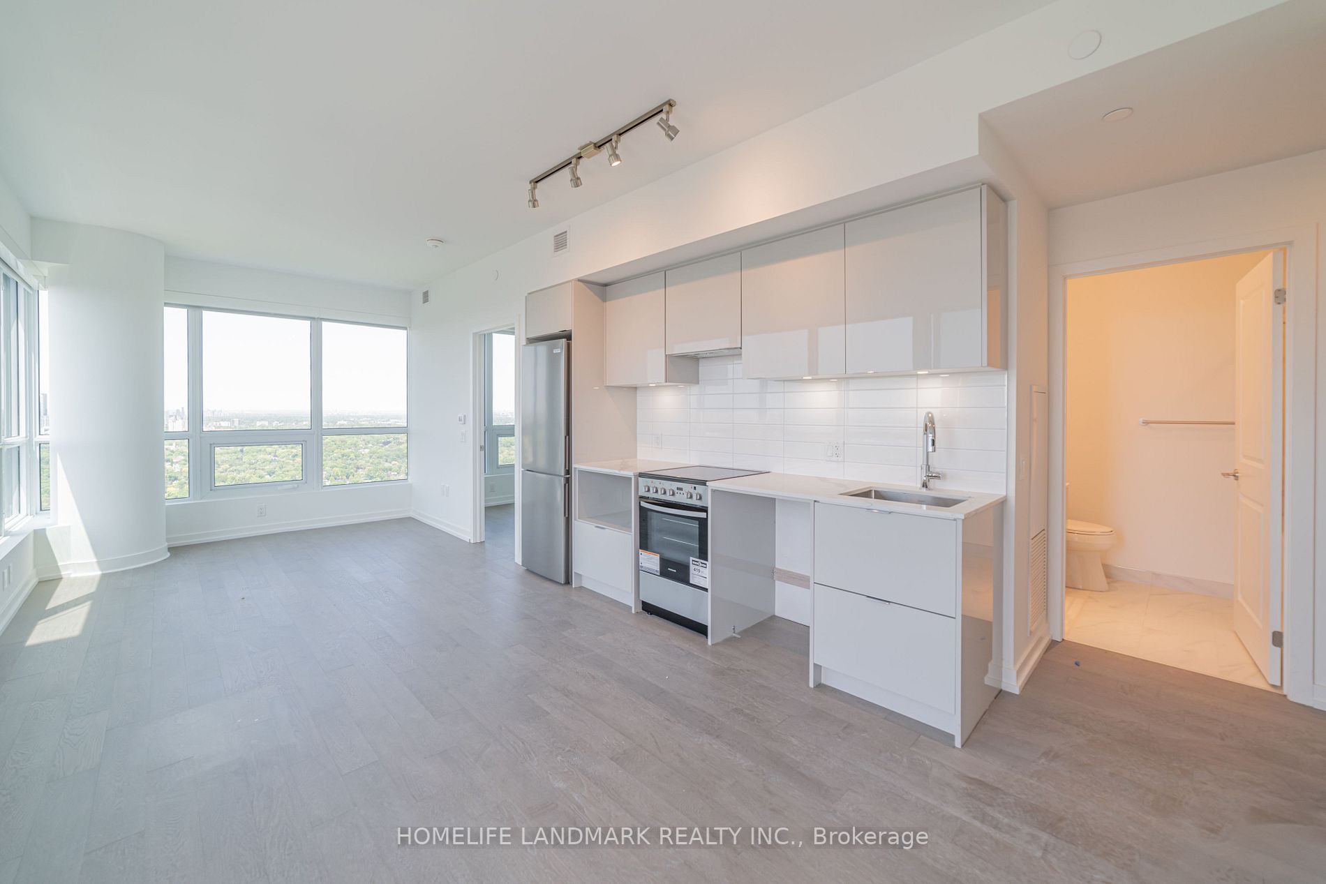 395 Bloor St E, #5104