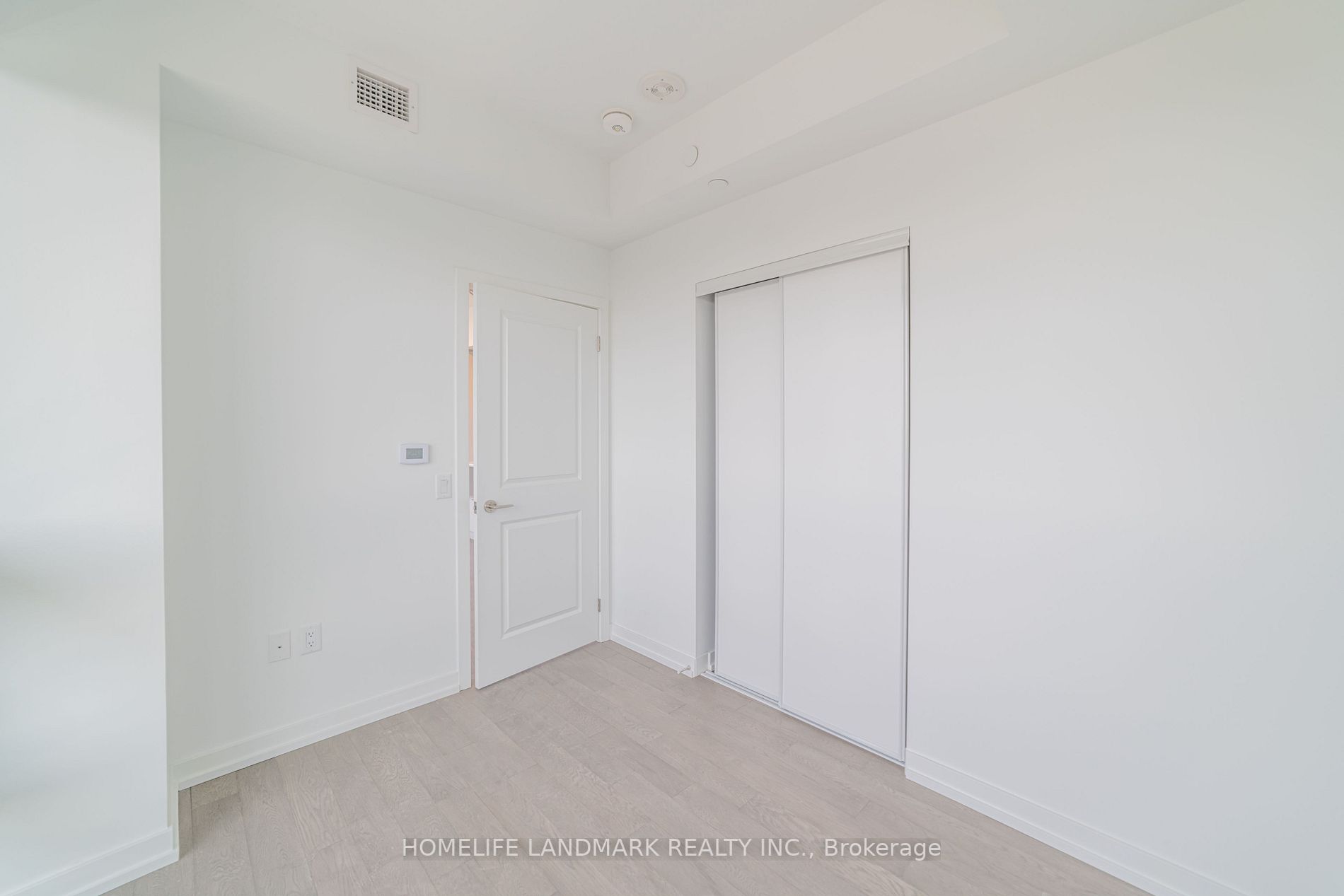395 Bloor St E, #5104