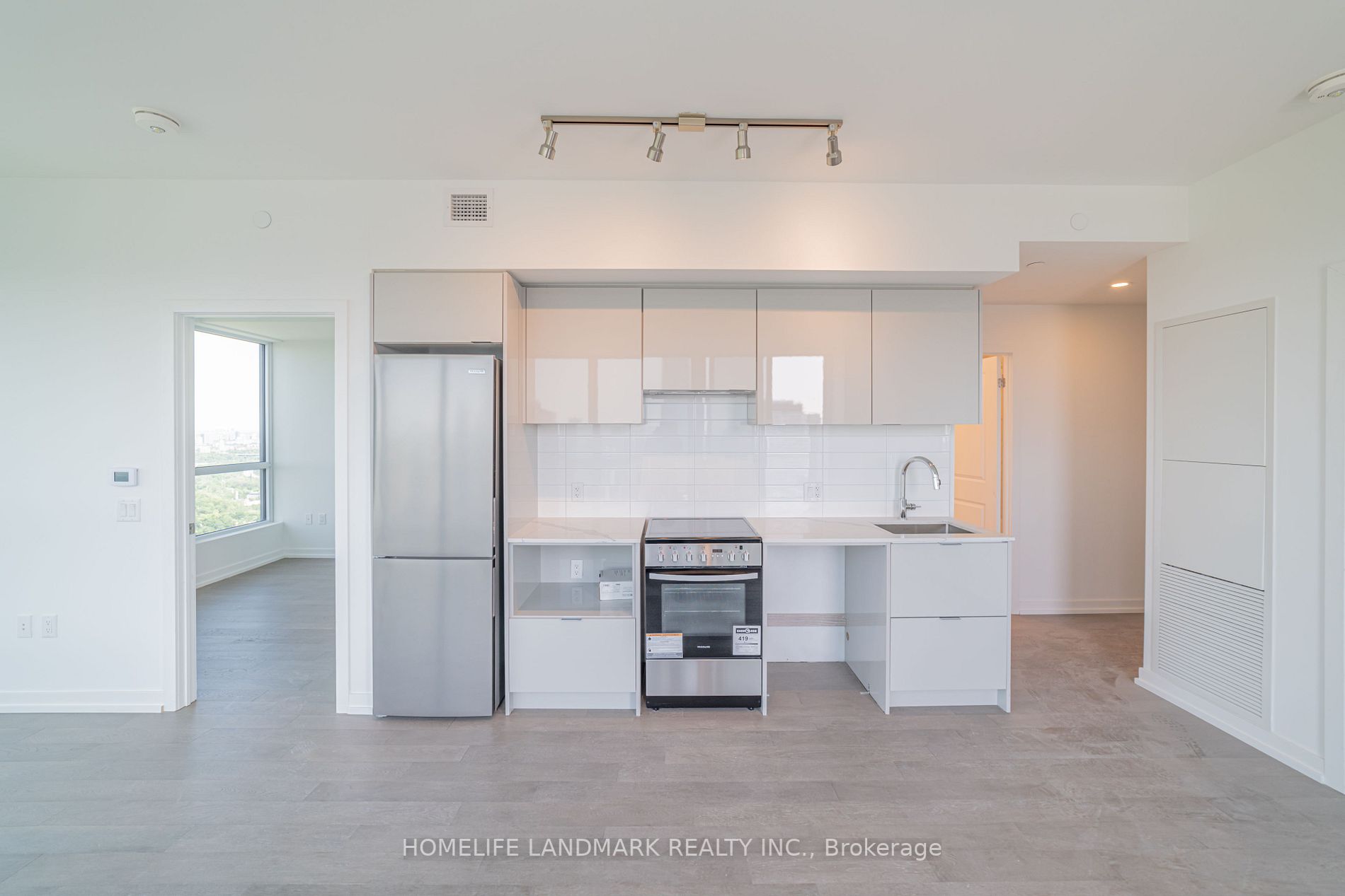 395 Bloor St E, #5104