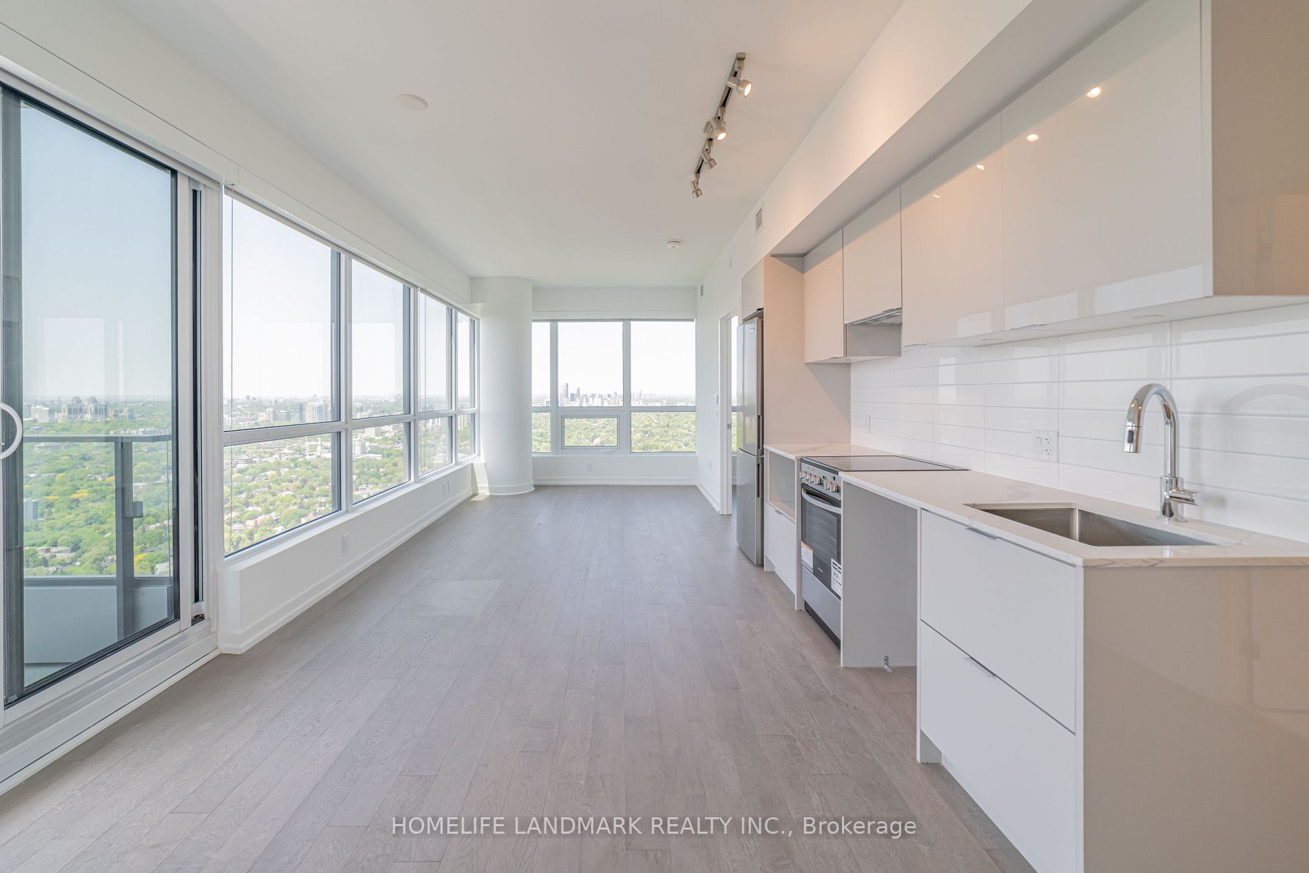 395 Bloor St E, #5104
