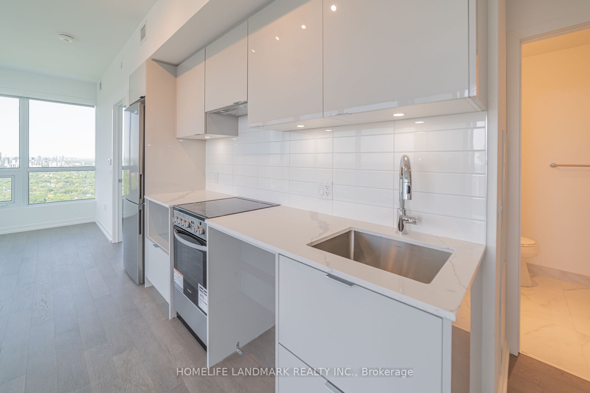 395 Bloor St E, #5104
