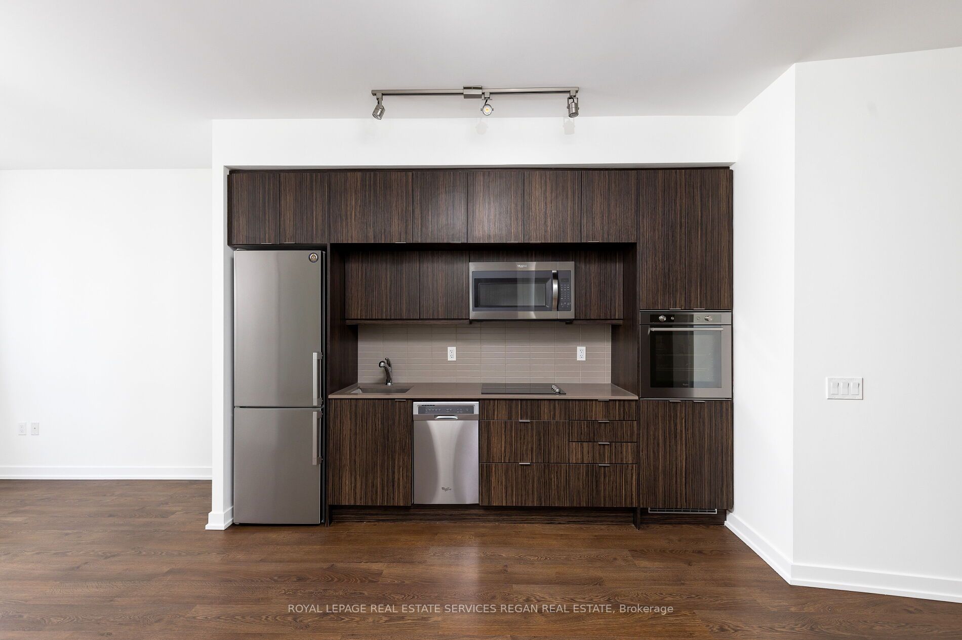 10 York St, #801