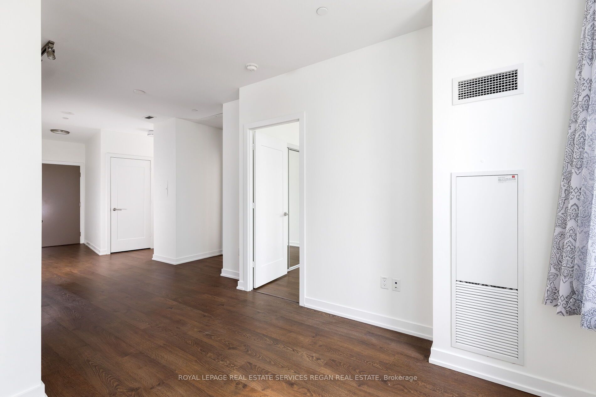 10 York St, #801