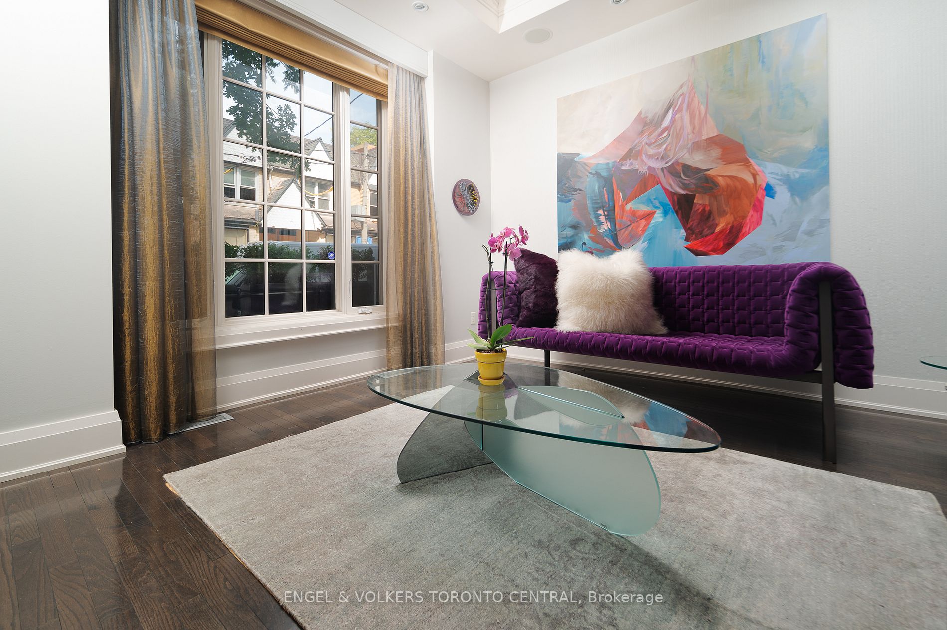 109 Scollard St