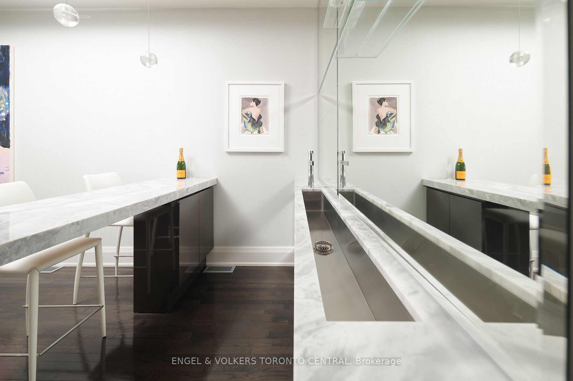 109 Scollard St