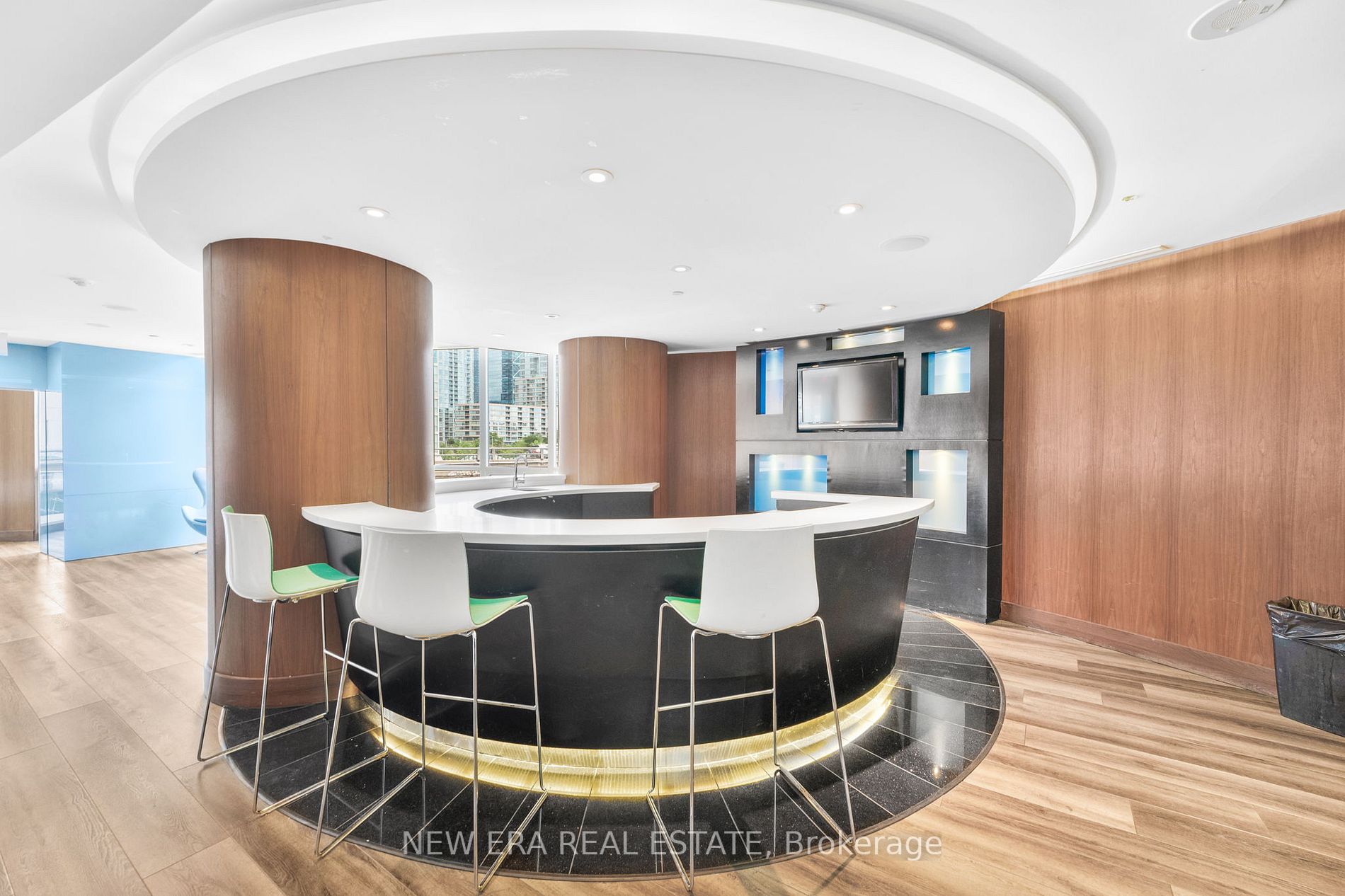 38 Dan Leckie Way, #510