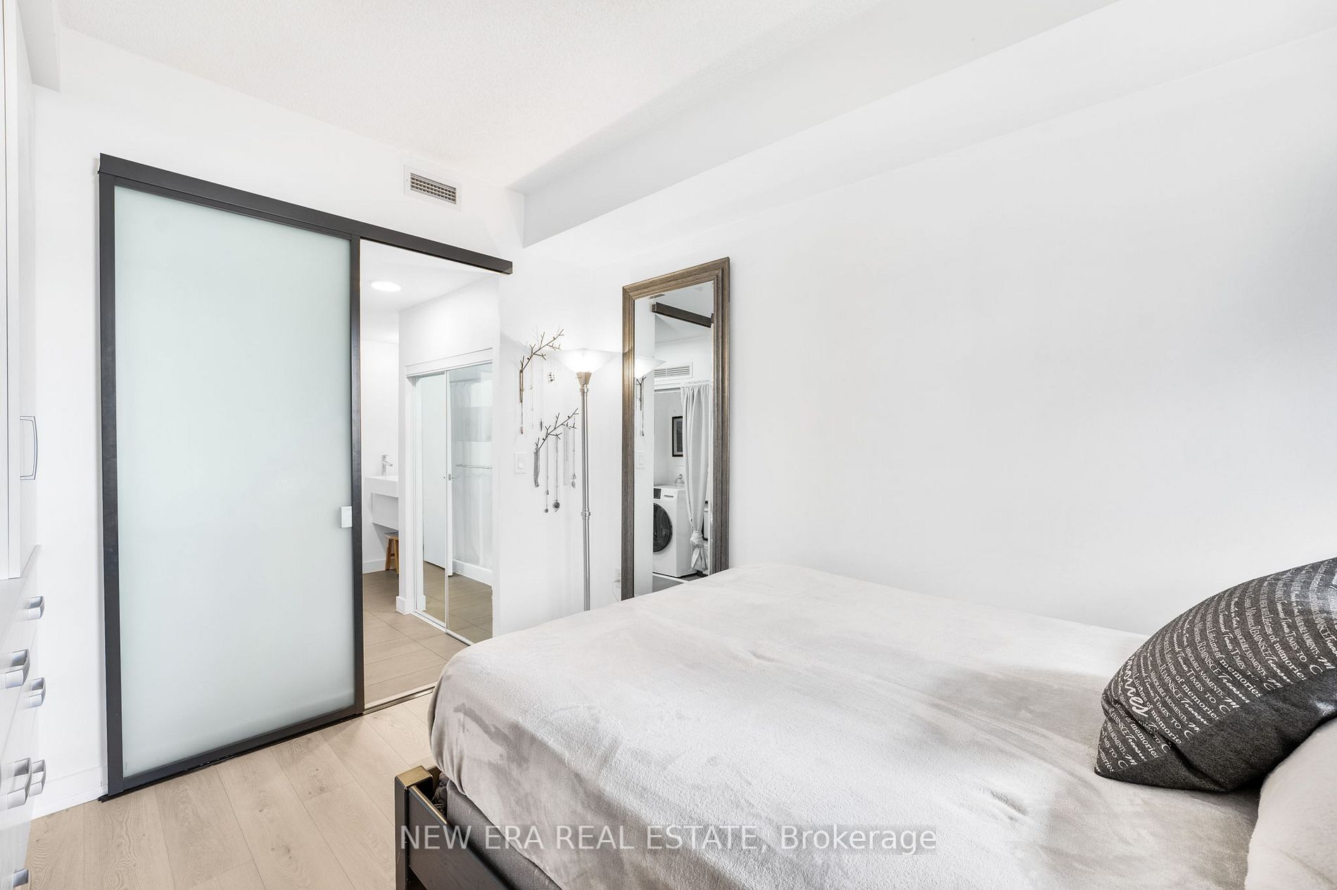 38 Dan Leckie Way, #510