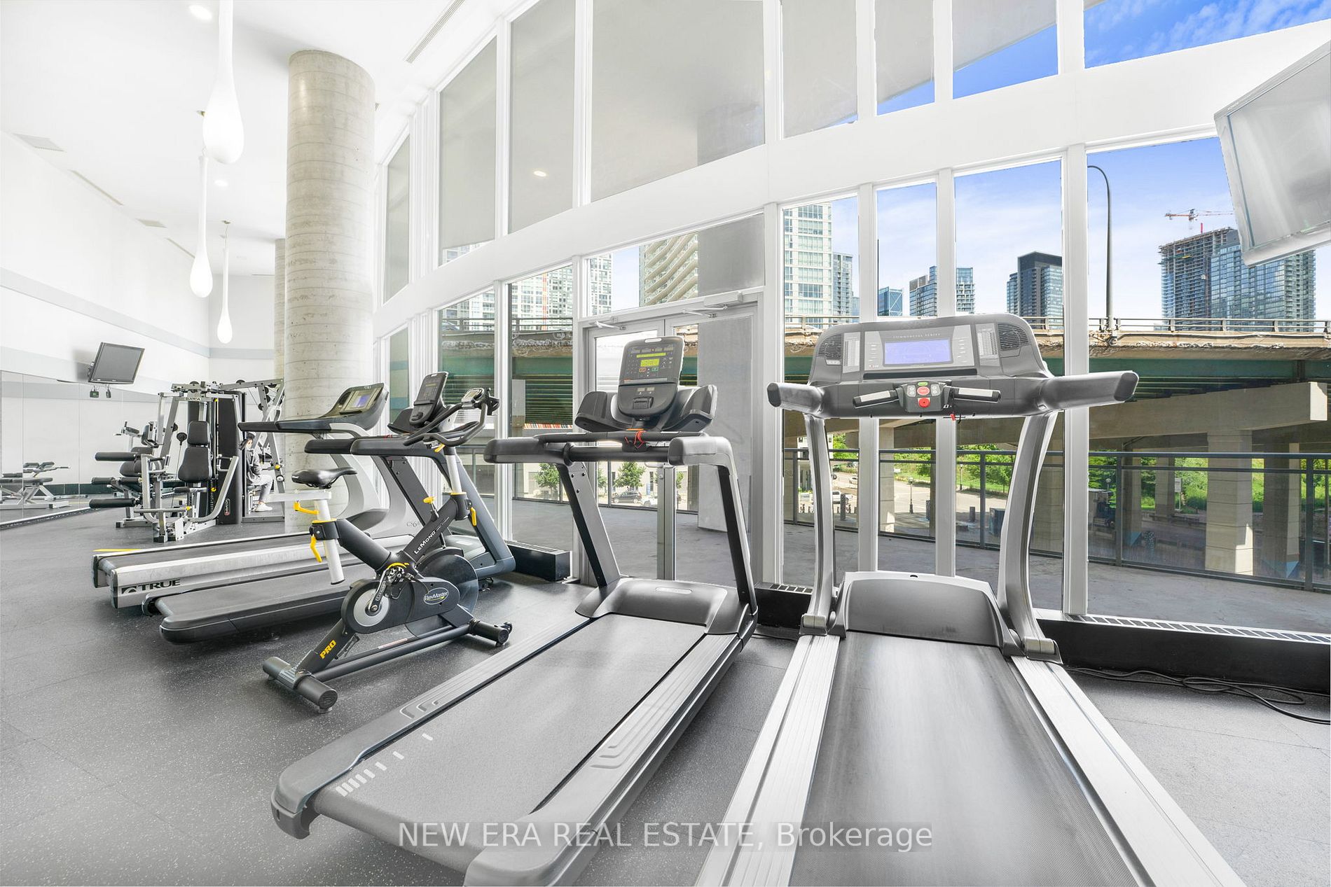38 Dan Leckie Way, #510