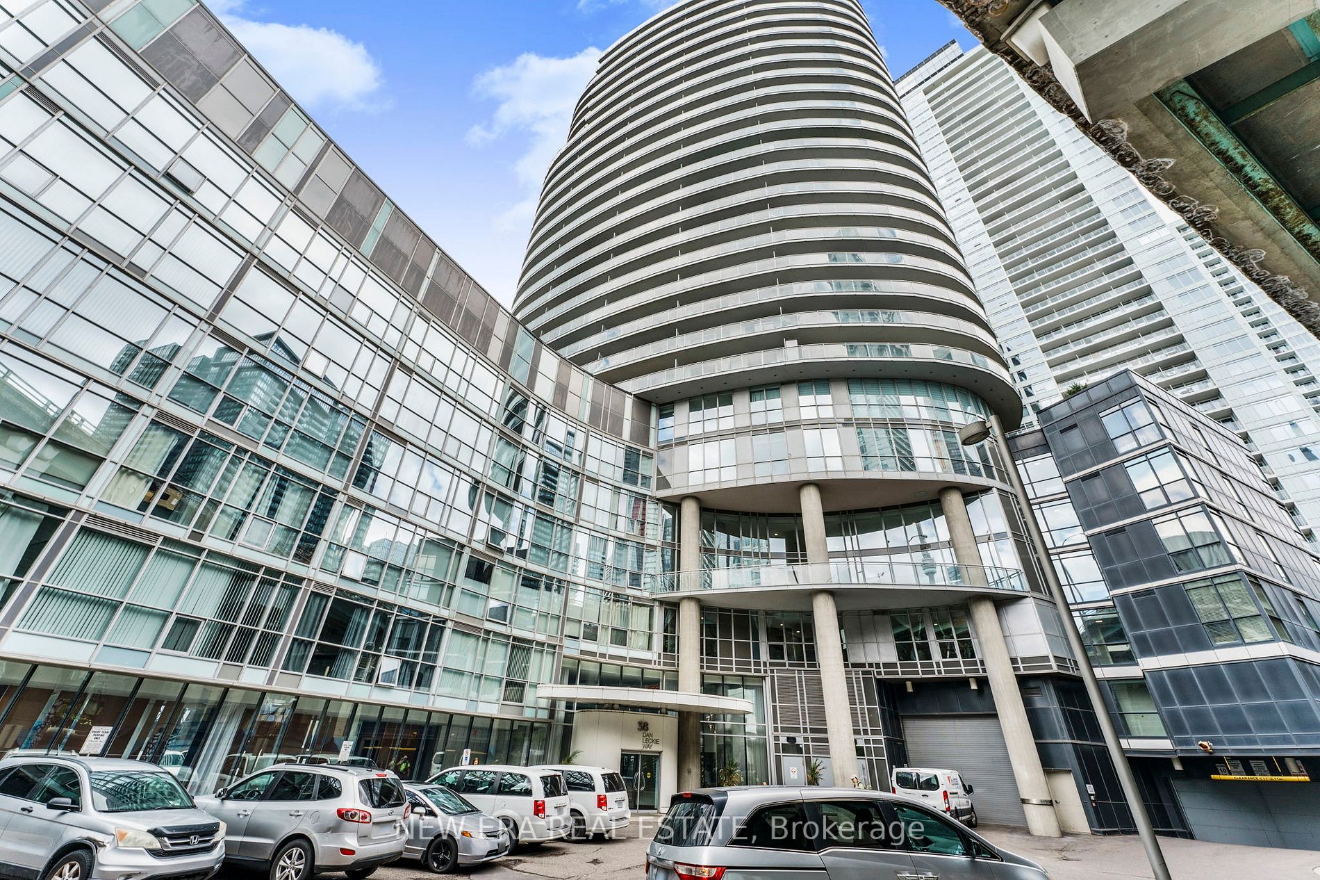 38 Dan Leckie Way, #510