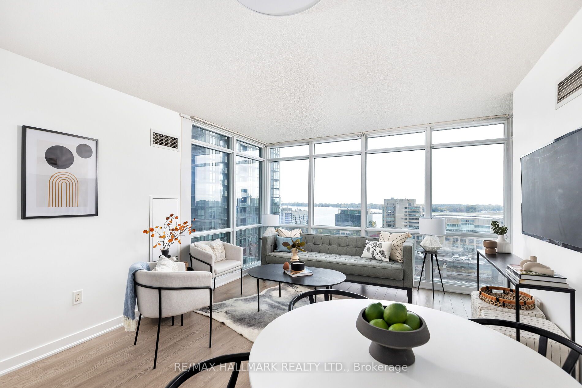 15 Fort York Blvd, #1512