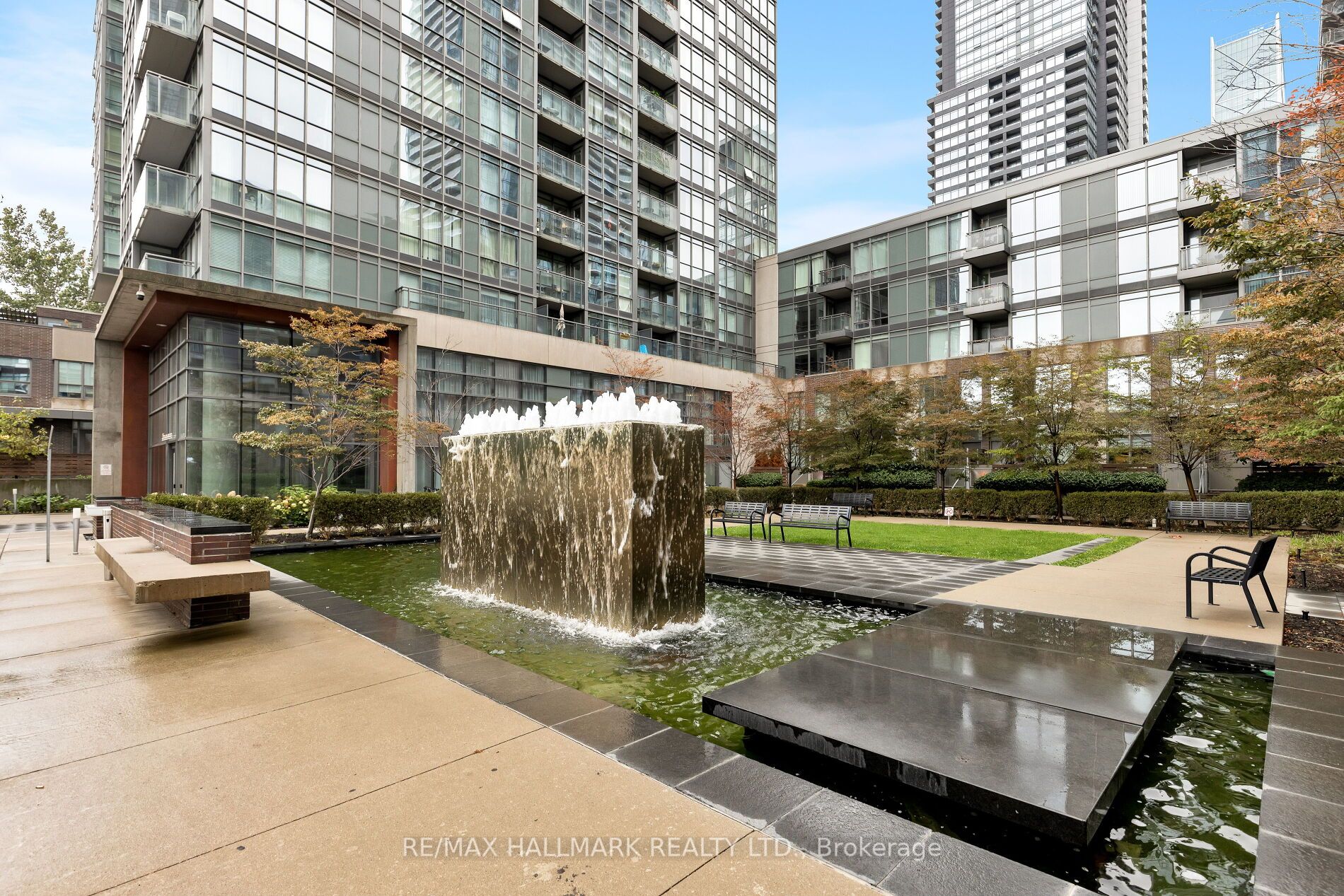 15 Fort York Blvd, #1512