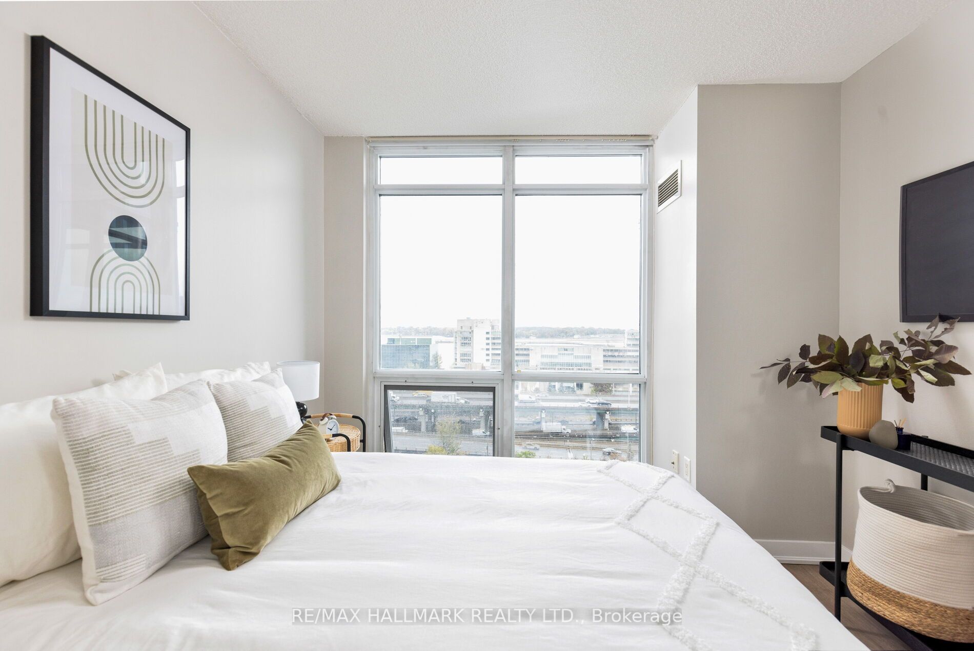15 Fort York Blvd, #1512
