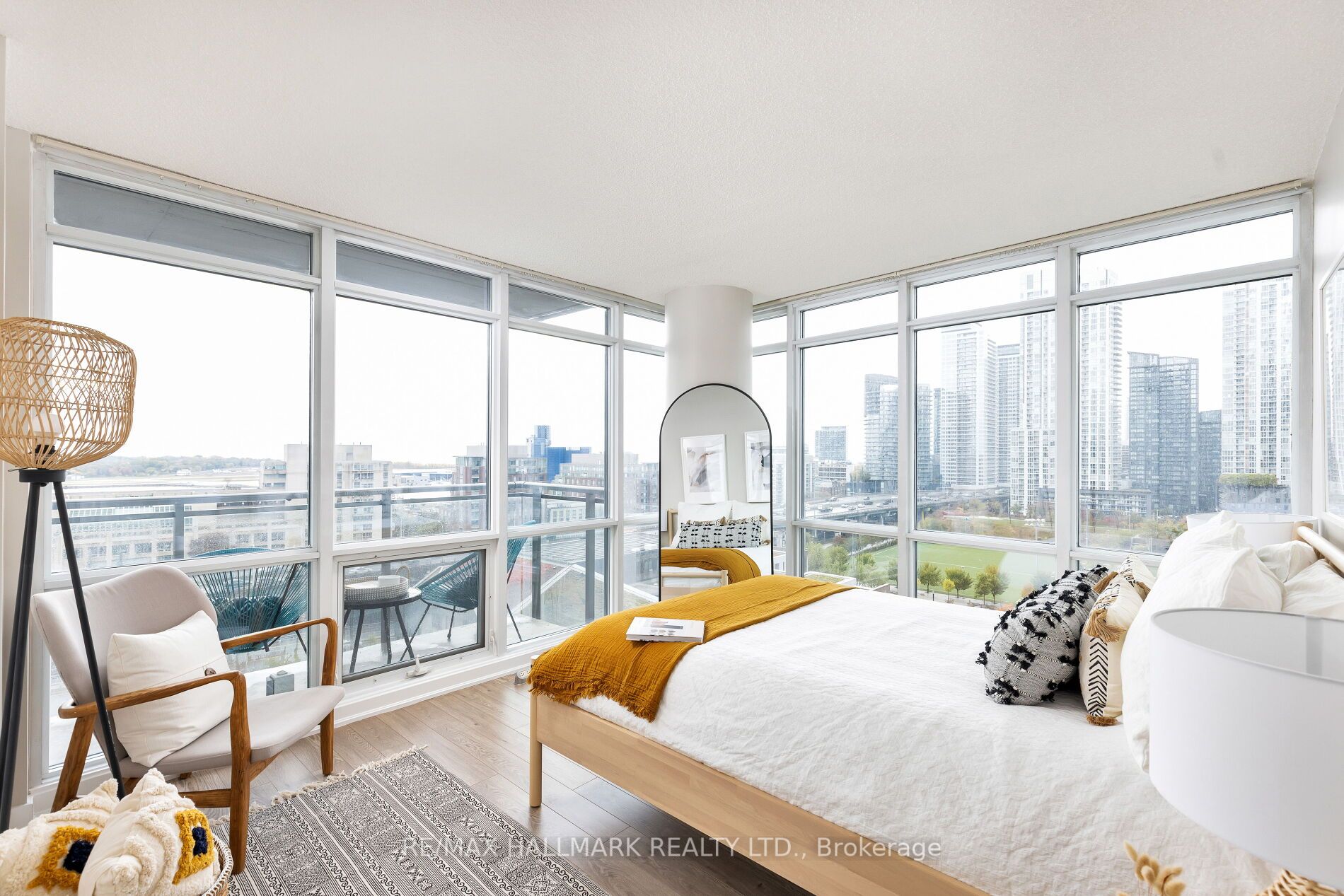 15 Fort York Blvd, #1512