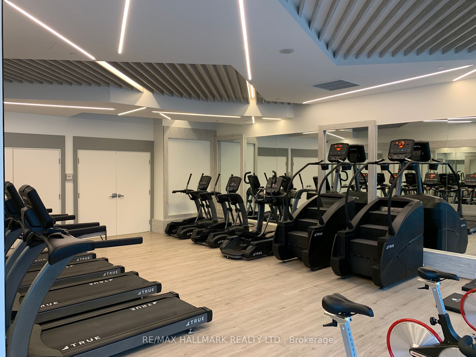 15 Fort York Blvd, #1512