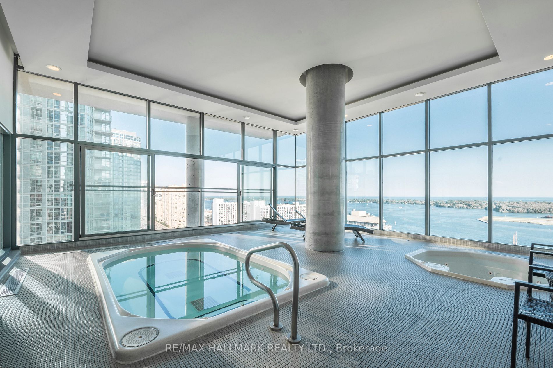 15 Fort York Blvd, #1512
