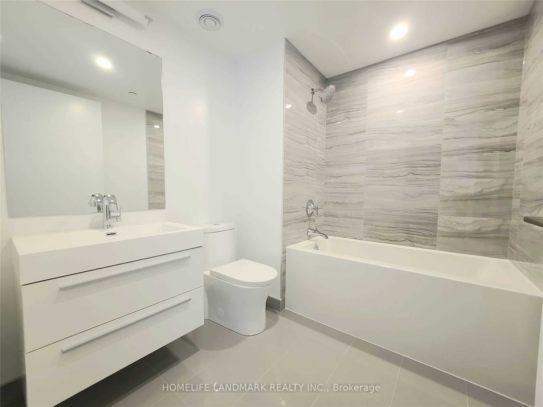 39 Roehampton Ave, ##410