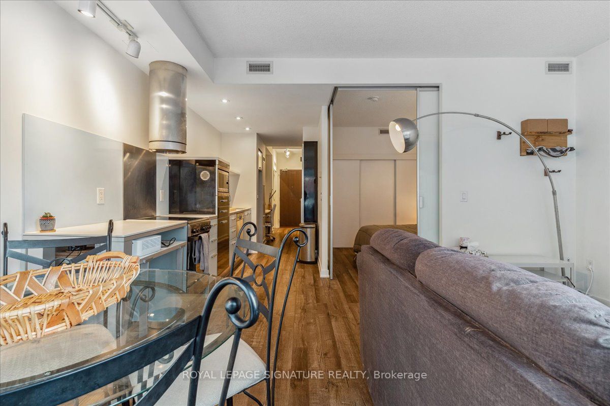 38 Dan Leckie Way, #223