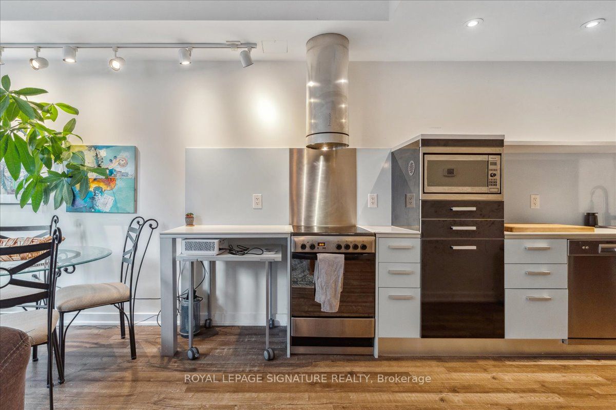 38 Dan Leckie Way, #223