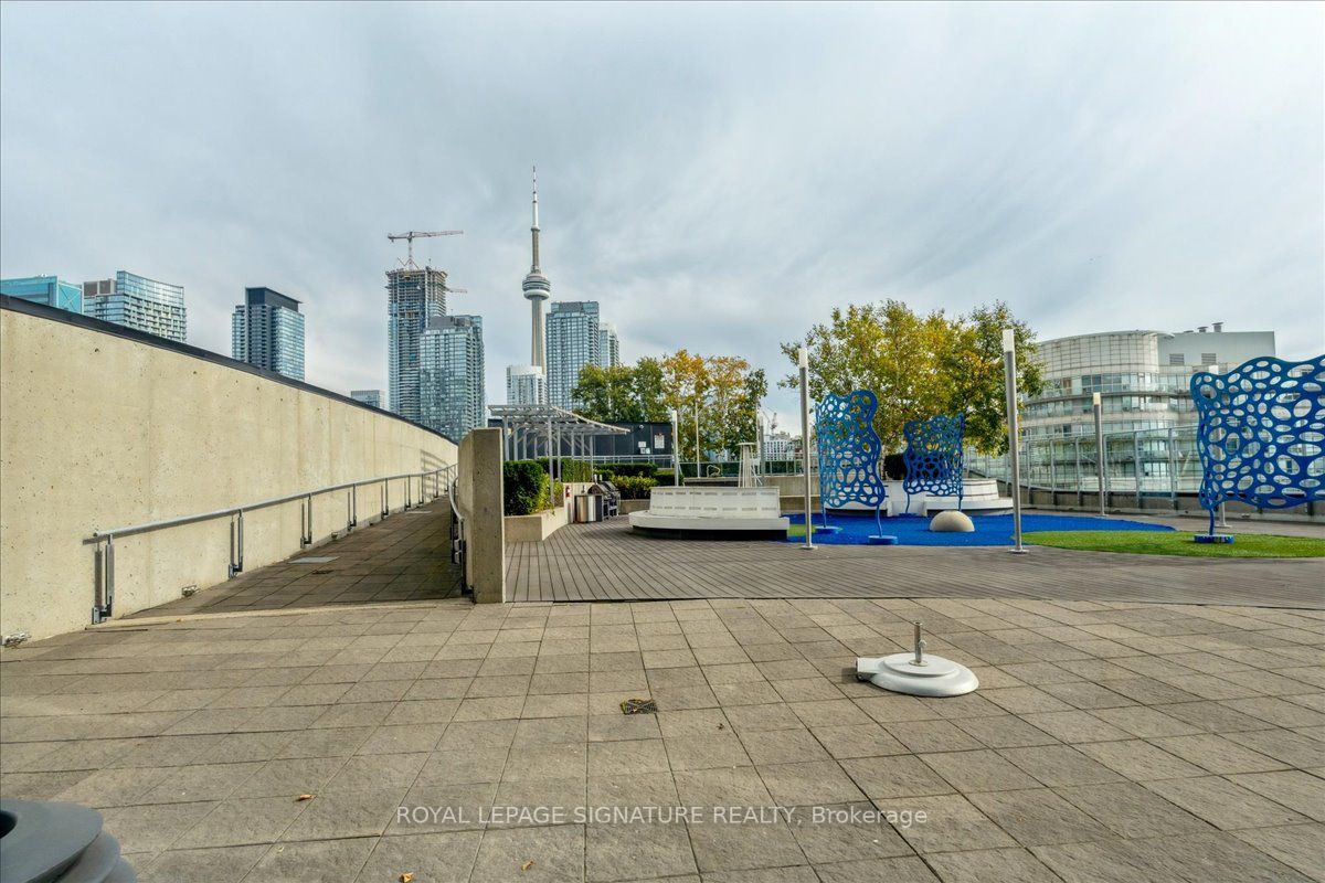 38 Dan Leckie Way, #223